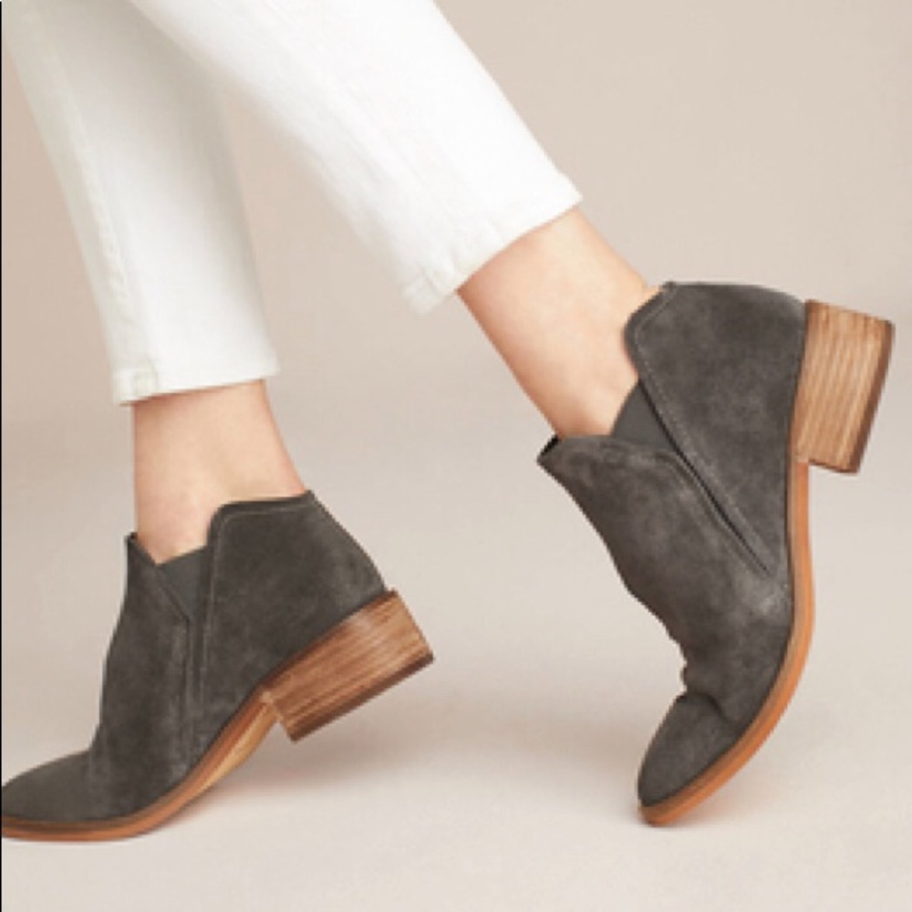 LNWT Dolce Vita Tay Ankle Booties